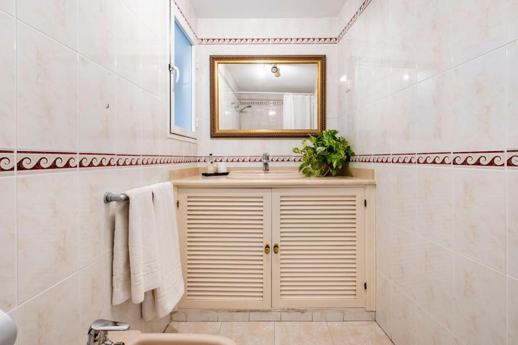 Centro Ferrandiz Parking Gratis Apartment Malaga Bagian luar foto