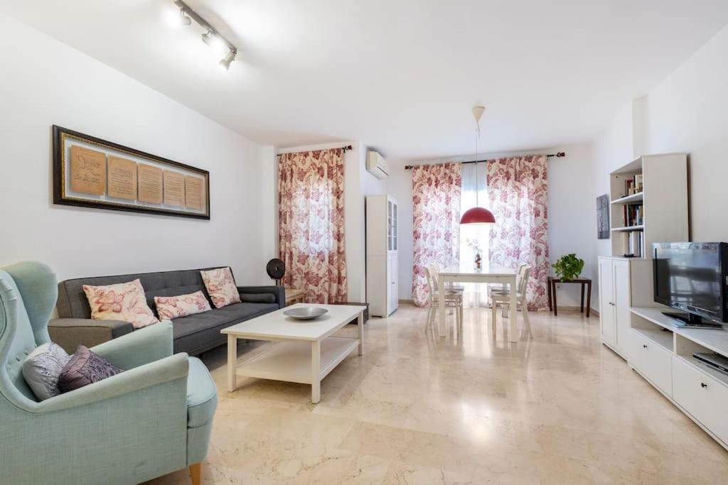 Centro Ferrandiz Parking Gratis Apartment Malaga Bagian luar foto