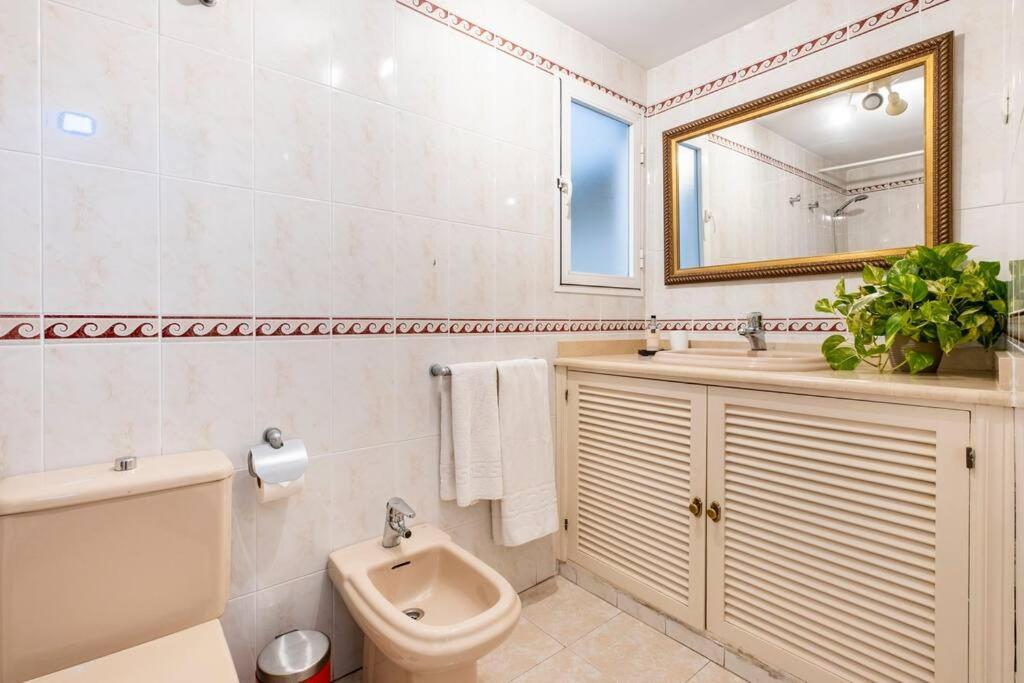 Centro Ferrandiz Parking Gratis Apartment Malaga Bagian luar foto