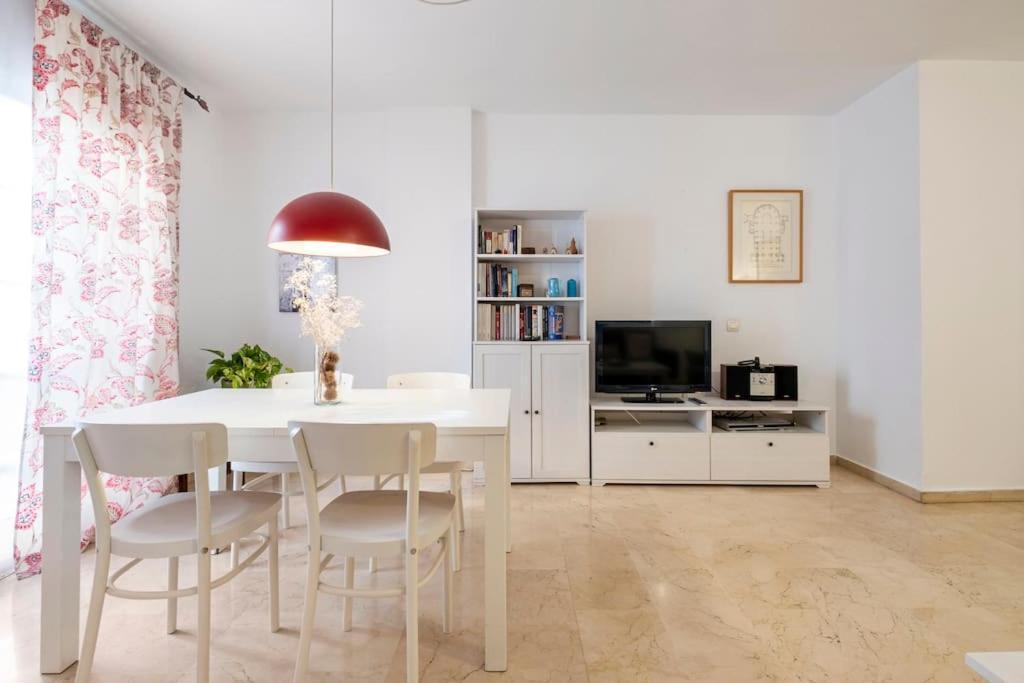 Centro Ferrandiz Parking Gratis Apartment Malaga Bagian luar foto