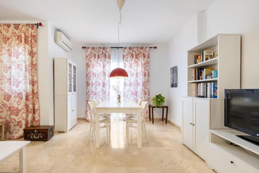 Centro Ferrandiz Parking Gratis Apartment Malaga Bagian luar foto